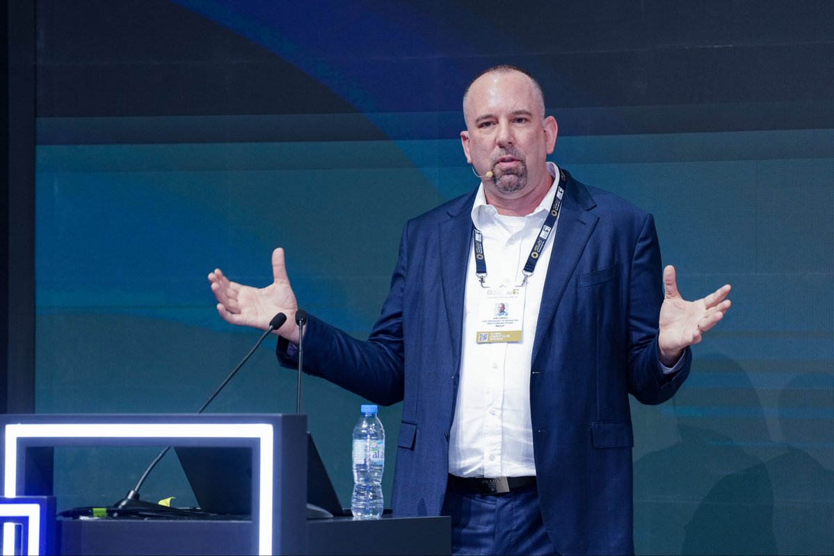 mbzuai's tweet image. Jon Carvill, VP for Marketing and Communications on the Frontier stage of #ADIPEC2025 :
 &apos;AI is transforming everything, it has become critical infrastructure for global industries. From Abu Dhabi, MBZUAI is a flywheel driving AI innovation, through impactful collaboration we’re…