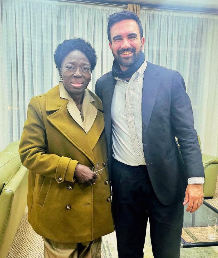 Quand je vois que le nouveau maire de NYC posait tout sourire avec Rebecca Kadaga, Vice-Première ministre de l'Ouganda, principalement connue pour être l'un des principaux promoteurs d'un projet de loi antihomosexualité, personnellement je ne suis pas “soulagé” (loin de là)…