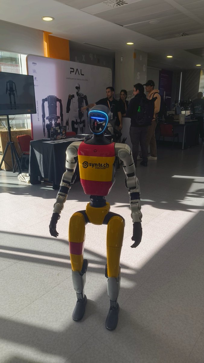 Ivrolan's tweet image. some robots in #ROSConES2025