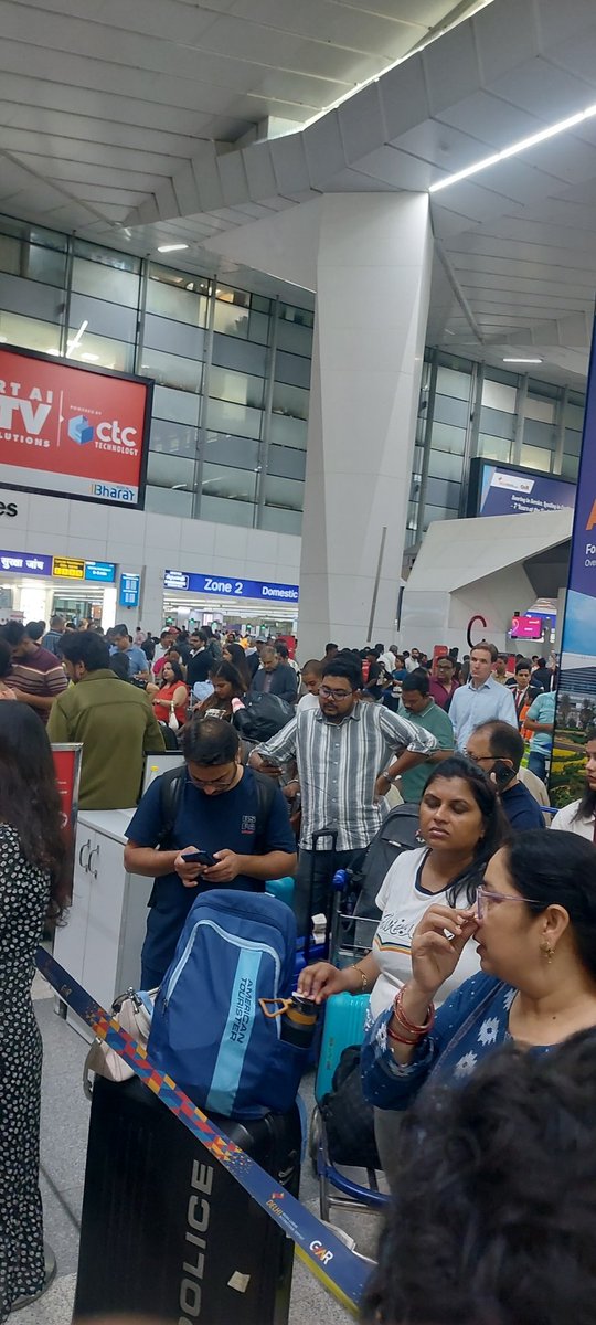 AKParashar1's tweet photo. @aajtak airindia technical failure at t3. Passengers stuck from 2hours.  No checking, no boarding,  no flight https://t.co/XIlT7wBlEy