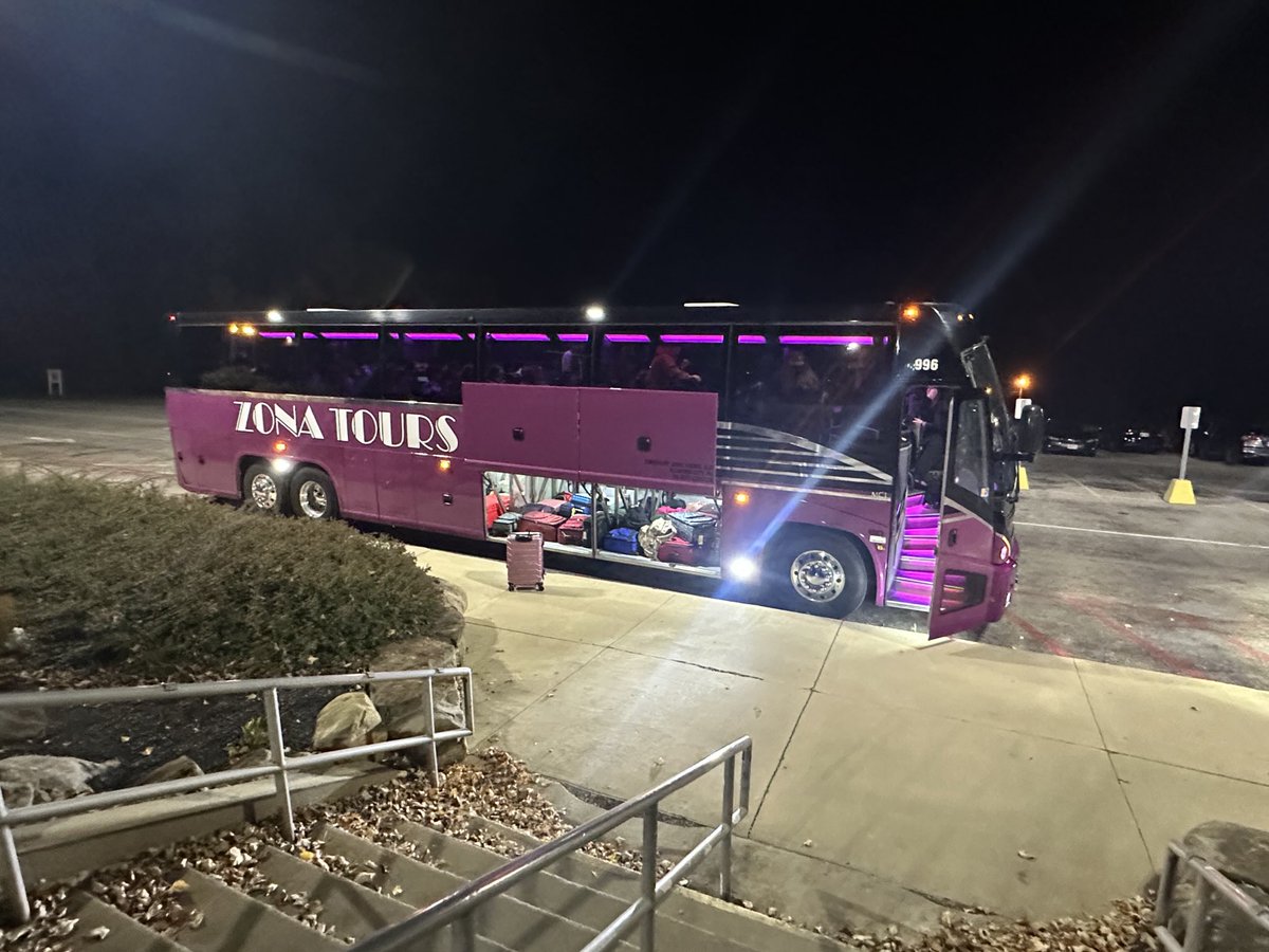 And… they’re off! Crestwood AP, CCP and Academy students hit the road on their way to Colonial Williamsburg! I had to laugh, as most of their colleagues “…were nestled all snug in their beds”, these go-getters actually managed a smile (and a few grunts!) when greeted pre-5AM!