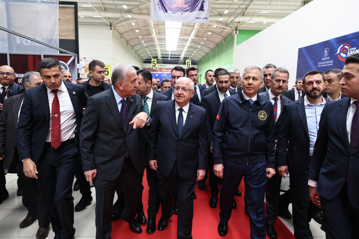 Bugün tarihi bir milli gurur yaşıyoruz.

8.Konya Savunma Sanayi Tedarikçi Buluşmalarımızın açılışını <a href="/TC_icisleri/">T.C. İçişleri Bakanlığı</a> Bakanımız <a href="/AliYerlikaya/">Ali Yerlikaya</a>, <a href="/tcsavunma/">T.C. Millî Savunma Bakanlığı</a> Bakanımız <a href="/YasarGulermsb/">Yaşar Güler</a>, <a href="/SavunmaSanayii/">SSB</a> Başkanımız <a href="/halukgorgun/">Prof. Dr. Haluk Görgün</a>, yurt içi ve yurtdışından yoğun katılımla açtık. 

Hayırlı olsun