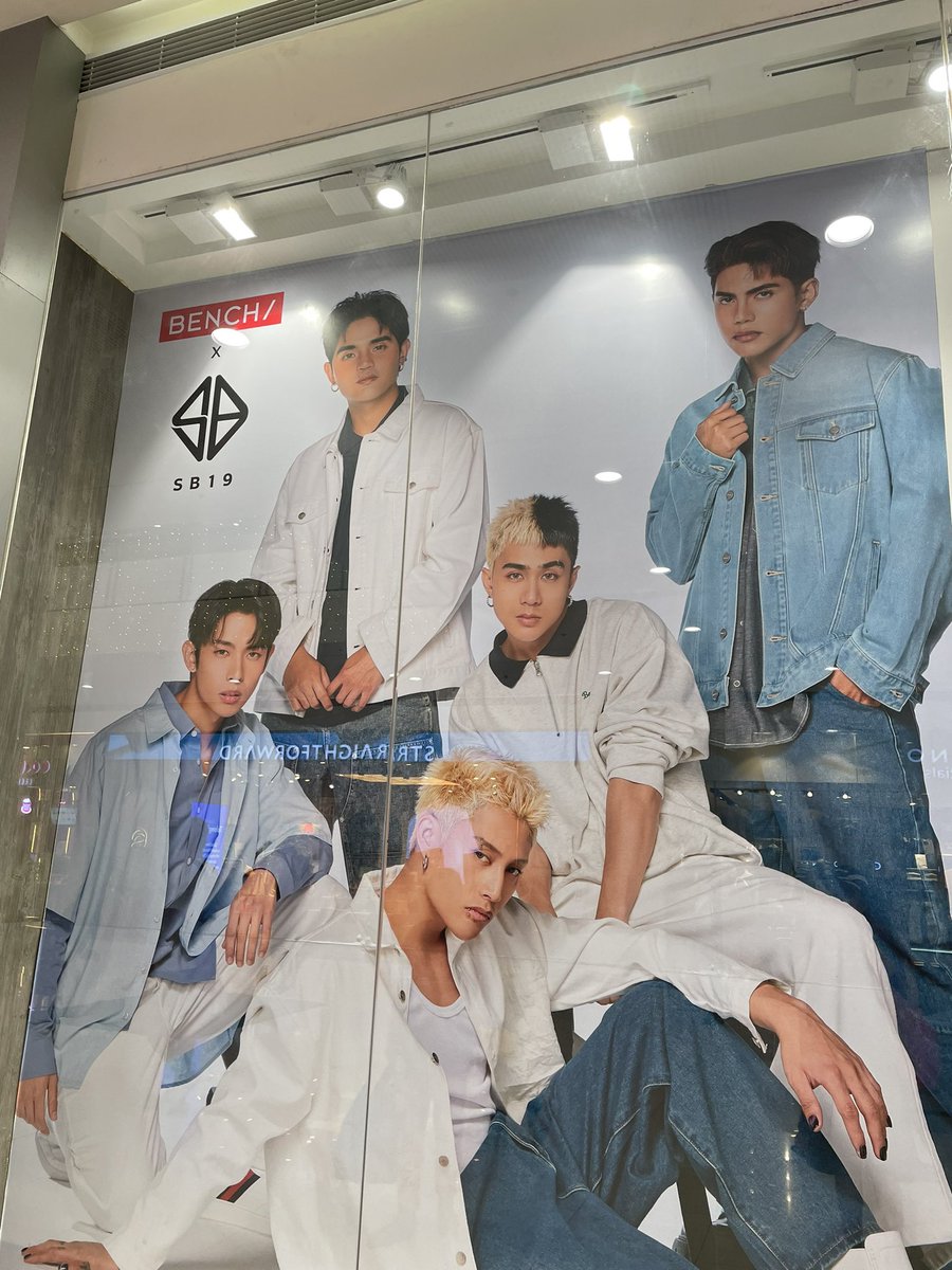KanakoBea's tweet photo. BRO DREAM KO TOOOO!😭 NAKA SIMANGOT AKONG NAGLALAKAD TAPOS NAPATINGIN AKO SA GILID KO SABI NI MAMA SINO DAW NAKITA KO😭 MAAAA ANDITO NA SILA SA SM SUCAT!!😭❤️

Thank you ninong @benchtm

My favorite walo SB19 x G22
@SB19Official @G22Official https://t.co/E6BmYNHBMq