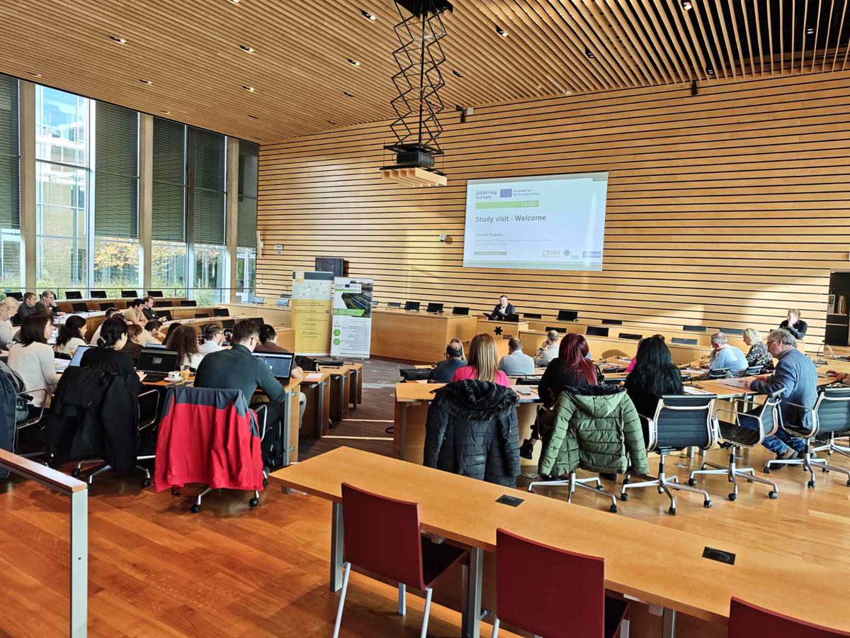 Project EAGER tweet media