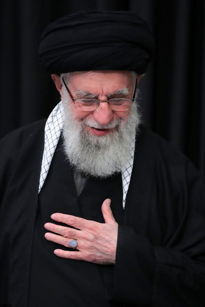 mey3Amam's tweet image. بدلیل توهین فرخ نژاد به اقای ما بچه های  اینستا حرکت ها و چالشهای زیبایی در حمایت از امام خامنه ای انجام دادن
وقتشه ما هم در توییتر 
#لبیک_یا_خامنه‌ای 
رو به همراه عکس رهبر عزیزمون ترند کنیم
بسم الله