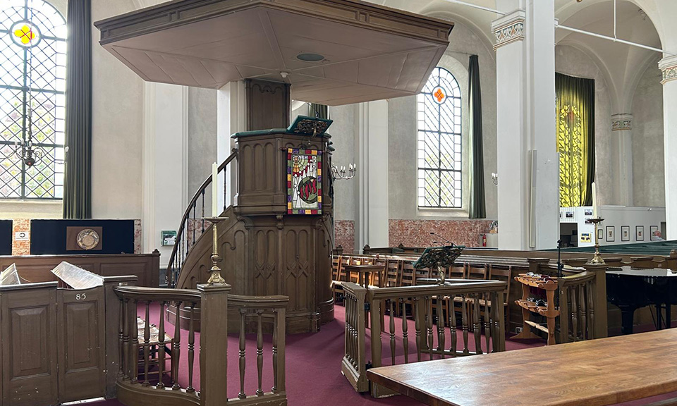 zuid_holland's tweet image. Hoe verder met religieus erfgoed? Gemeenten zetten in op actief beleid, borging sociaal-maatschappelijke en ruimtelijke waarden en actief contact met eigenaren. Kom 20/11 naar bijeenkomst

👉 bit.ly/4qXsE5N

@MeindertStolk @reli_erfgoed @Heemschut @erfgoedstem