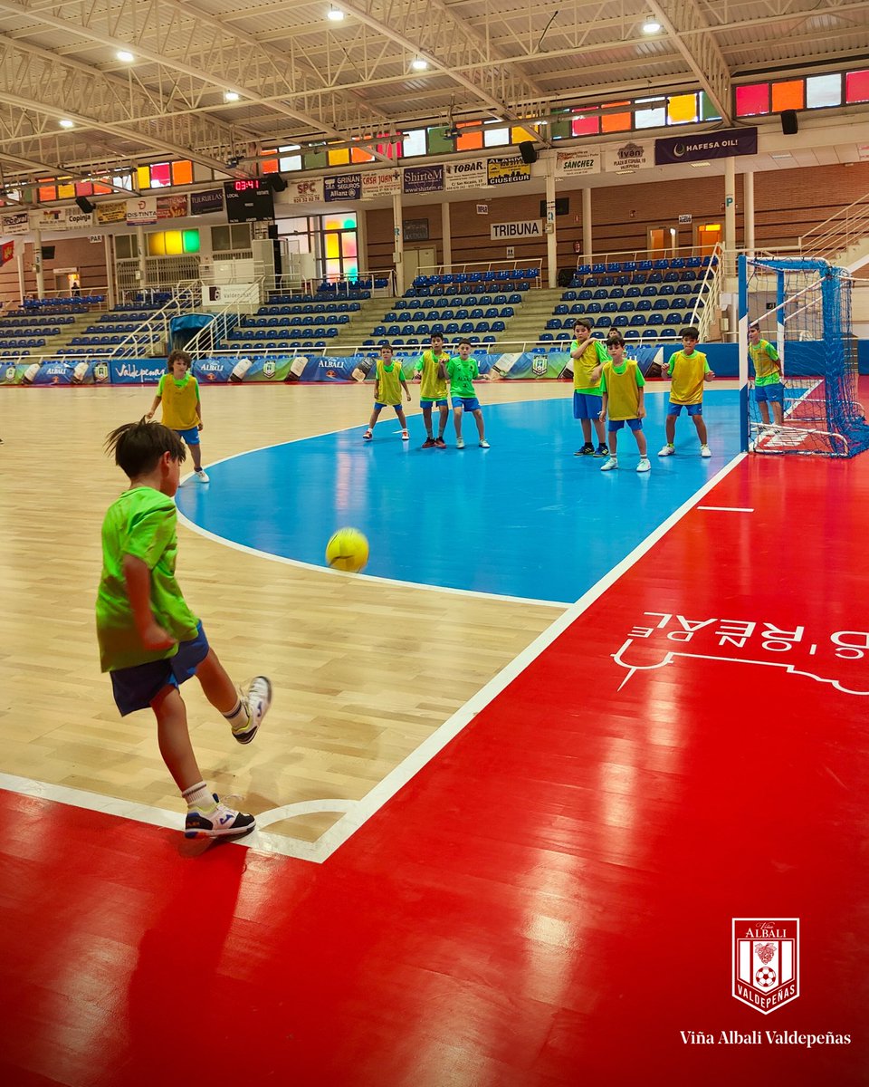 ⚽️✨ ¡Queremos seguir creciendo desde la base!

Estamos valorando abrir una nueva categoría “Chupetines” 👶💙 para niños y niñas nacidos en 2020 y 2021, donde el fútbol sala se vive jugando y aprendiendo.

👉 Si estás interesado/a rellena este breve formulario 📝
🔗