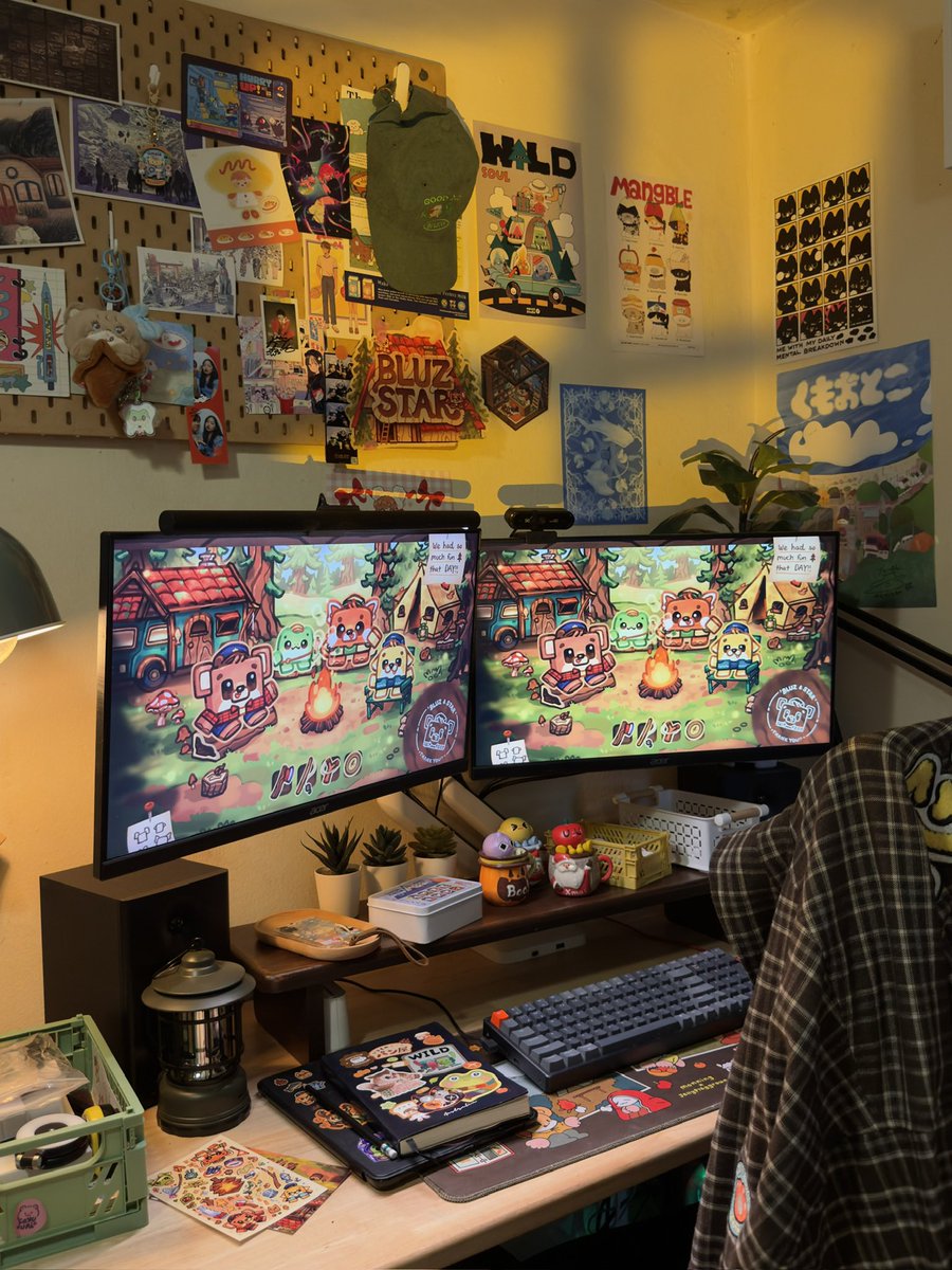 starfalls_camp's tweet image. My comfort space .☘︎ ݁˖
นั่งตรงนี่ทีไรสบายใจทุกที 🍂 

#desk #desksetup #myspace #cozy #mood #aesthetic #keyboard #computer #ipad #art