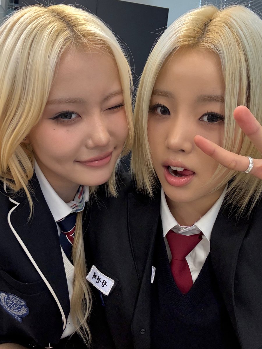 yps_members's tweet photo. 지은아 생일 너무 축하한다👍 원하면 말해 진짜 뽀뽀해줄게😙 얼른 나이 열심히 먹어서 나 따라잡아 친구하쟝❤️

#YOUNGPOSSE #영파씨 #JIEUN #한지은 #SUNHYE #정선혜 #햄찌으니_생일이_왔지은 https://t.co/76ZcuxVKcg