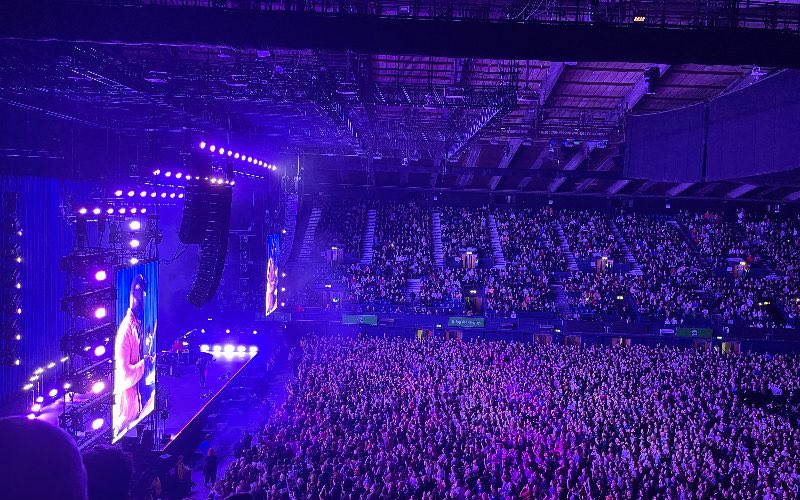 Omar_yam98's tweet photo. 🚨OMAR NATION🚨 
Omar will be stealing 12k+ hearts today at the Wembley arena as the opening act on @zaralarsson's #midnightsuntour. 
Let's collectively use these hashtags #OmarOnTour #midnightsuntour to get him trending during/after his performance to make more people discover+ https://t.co/4XlFKvOhVH