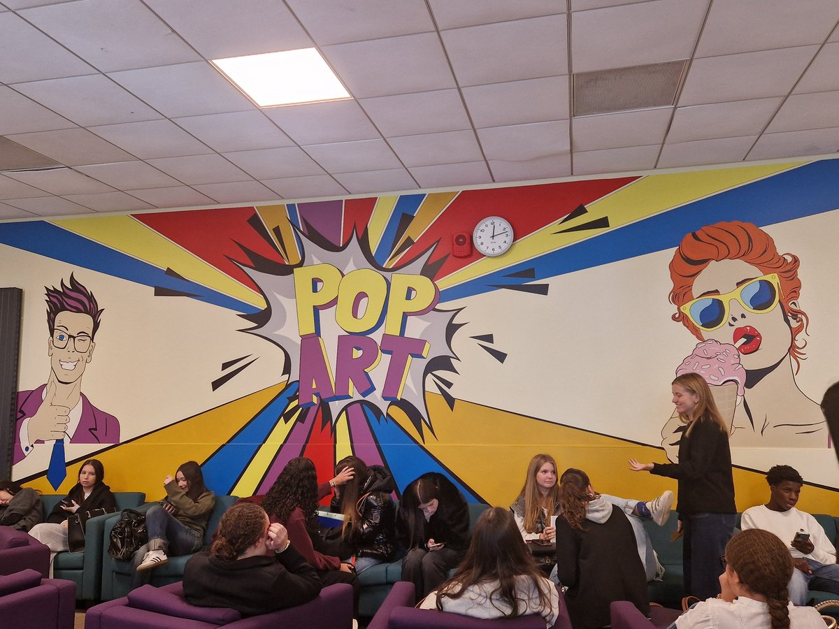 (2/3) #Tarn
🕺💃 Au lycée Victor Hugo de Gaillac, échanges avec les élèves engagés dans des projets variés
✅️ Histoire de la danse /Histoire des arts
📍orientation au CDI
📖 Club Lecture
📈 &amp; focus sur « Filles et sciences » pour ouvrir le champ des possibles des élèves ! 🌟