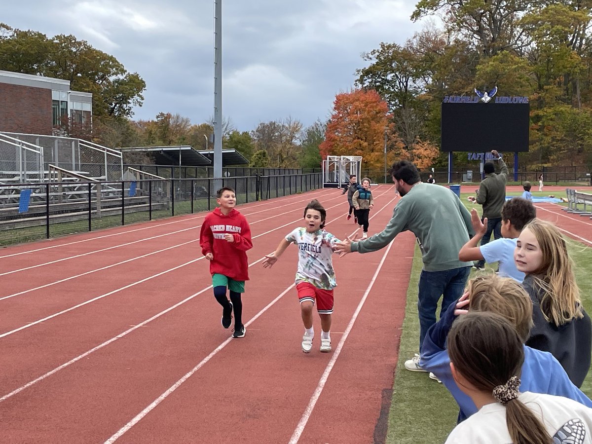 RiverfieldElem's tweet photo. Congratulations to our awesome 4th grade athletes on completing the mile run! They gave 100% on the track & from the sidelines as they cheered one another on & encouraged their classmates.
Thanks to our grade 4 teachers for their support! Kudos to Coach Mediate on a great event! https://t.co/5xc7vfSTsN