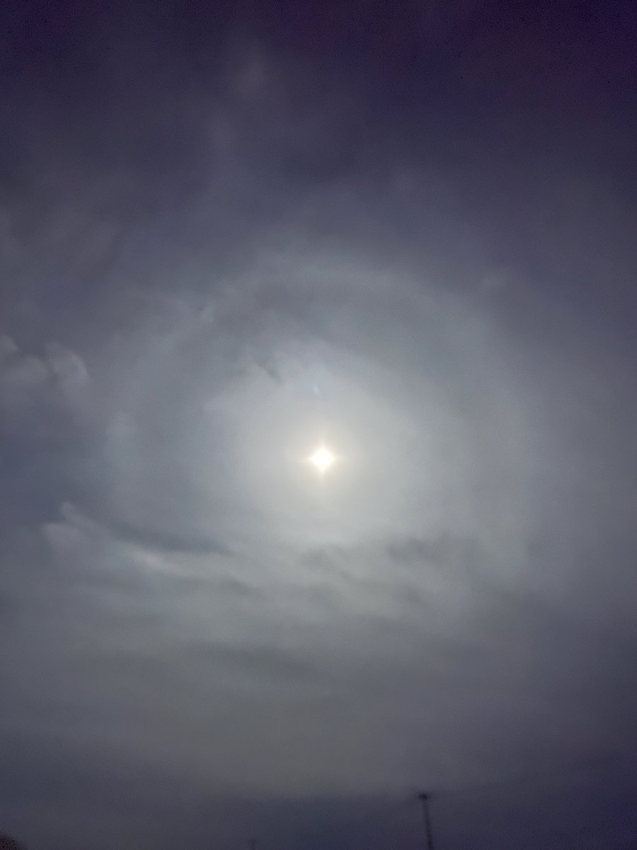 スーパーなお月さまにハロ #halo_jp