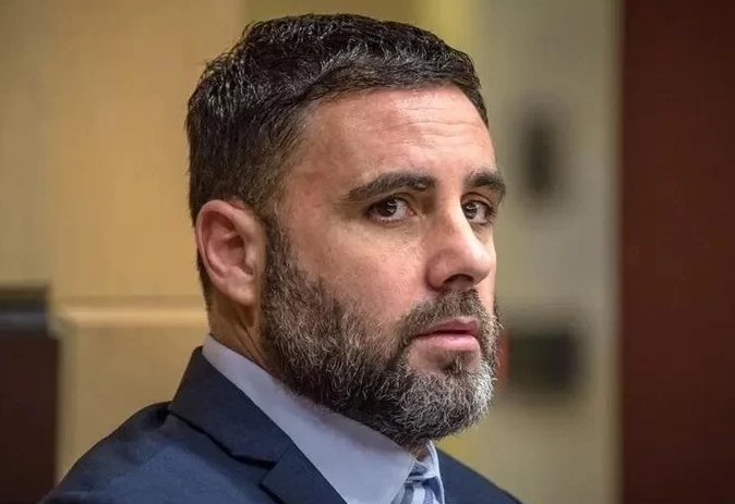 Secreto sobre el testigo que exculpa a Pablo Ibar y los nuevos sospechosos del crimen de Miramar naiz.eus/eu/info/notici…
✍️ <a href="/Ion_Salgado/">Ion Salgado</a>