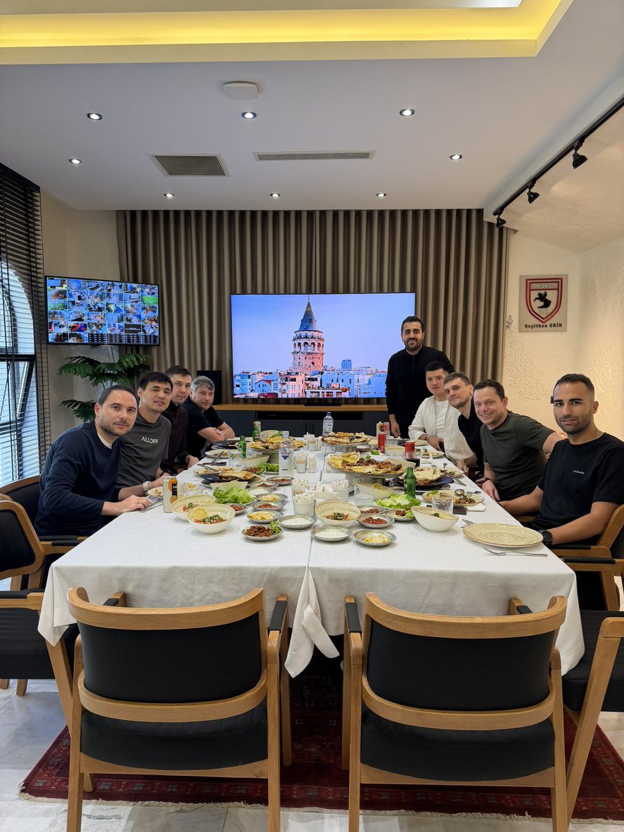 UECL Samsunspor’umuzun Hamrun Spartans maçını yönetmek için Kazakistan FF Hakemlerinden Bulat Sarıyev ve Yardımcıları,İngiltere’den şehrimize gelen FİFA Hakemleri ve UEFA,TFF yetkili heyeti misafirimiz oldular .. #uecl #diyarbakırocakbaşıpalace #samsun