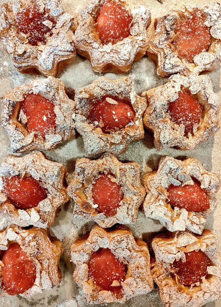 たくさん仕込んだ「いちじくコンポート」残り少なくなってきました。
今月は週末だけの登場となり今月でおしまいになります！
今月末の「いこま得の市」には持って行く予定です！
たくさんご予約いただいた場合お店では早めにおしまいになるかもしれません。
今年最後の「いちじくコンポート」、ぜひ♪