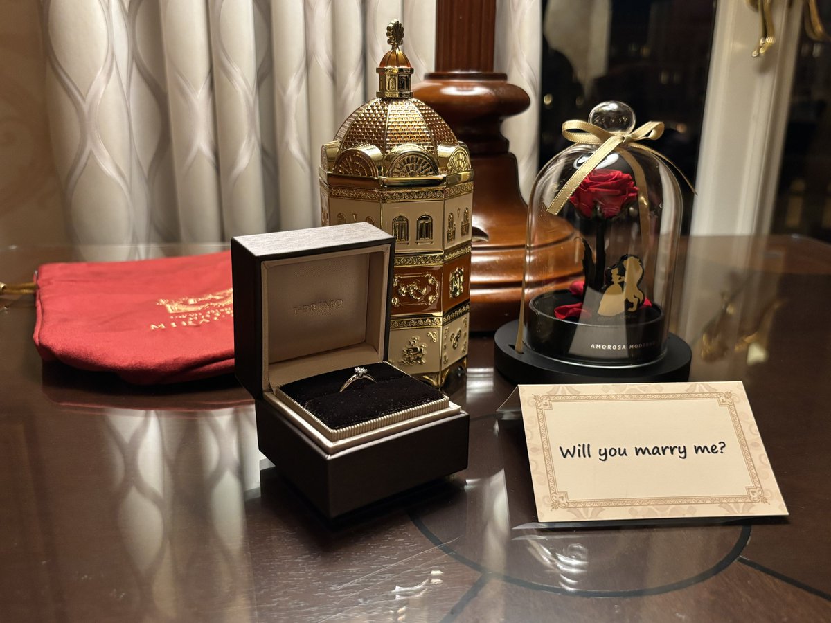 1NZ__FXE's tweet image. 高二から付き合ってる彼女にディズニーでプロポーズしました🙄