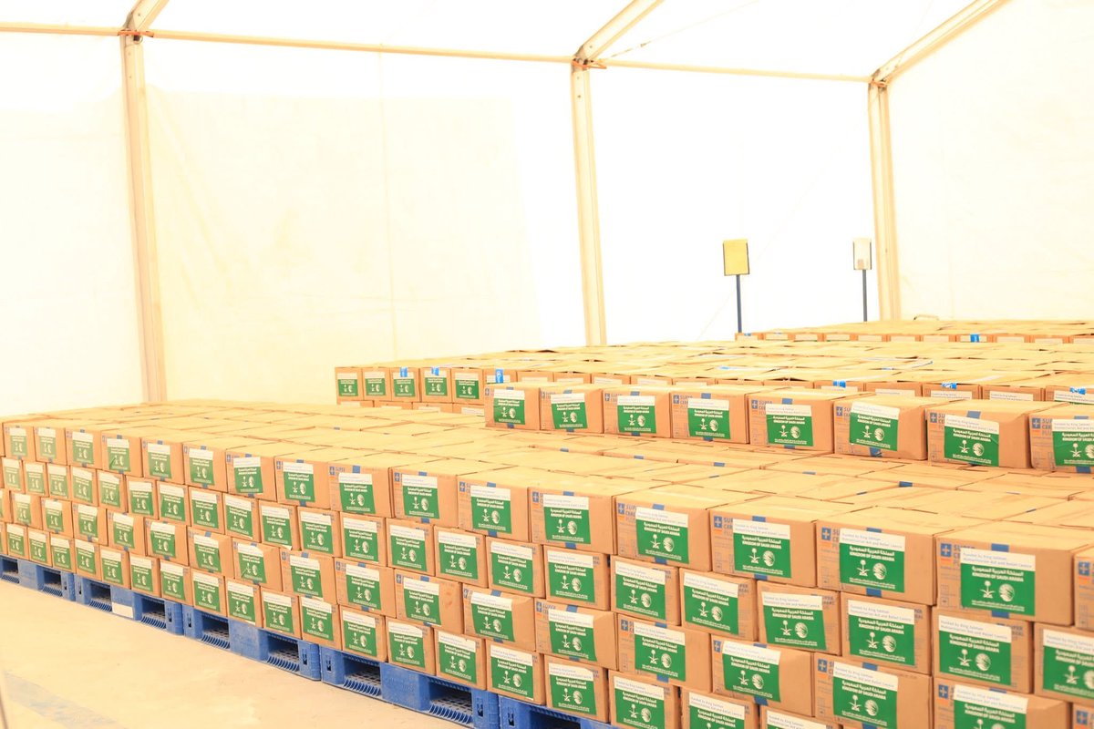 MoH_Somalia's tweet photo. Somali Health Minister @DrAliHajiadam launched a new nutrition project for drought-affected mothers &amp; children. Funded by KSRelief, and implemented by WFP. MoH appreciates the continued partnership with the Kingdom of Saudi Arabia and WFP in strengthening life-saving services. https://t.co/9FeC2fQN0U