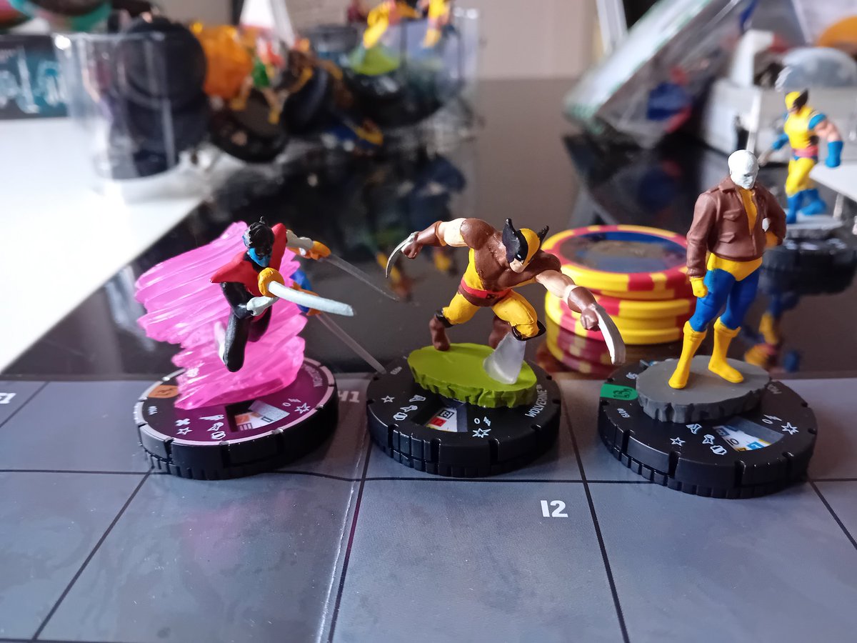 MarkLegend007's tweet image. Game 72 #heroclix Taking inspiration from cartoon, chase Kurt &amp;amp; Logan added Morph for 200pts vs 250pts of Sentinels.
Great 1st effort by triple attacking Kurt.
Logan wasn't as accurate. Used Morph as Hulk/Magik/Quicksilver &amp;amp; to rescue wounded team mates.
Battered but victorious