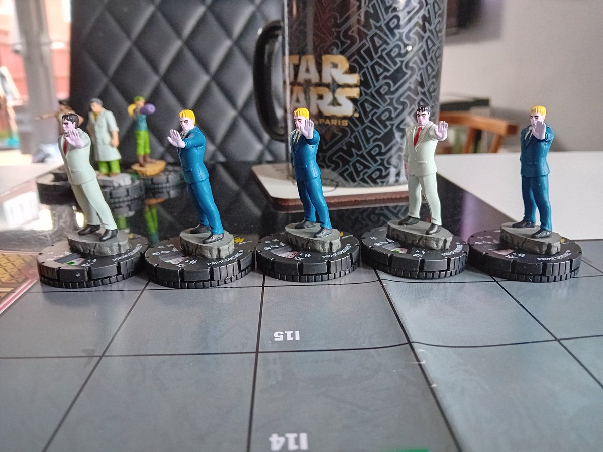 MarkLegend007's tweet image. Game 72 #heroclix Taking inspiration from cartoon, chase Kurt &amp;amp; Logan added Morph for 200pts vs 250pts of Sentinels.
Great 1st effort by triple attacking Kurt.
Logan wasn't as accurate. Used Morph as Hulk/Magik/Quicksilver &amp;amp; to rescue wounded team mates.
Battered but victorious