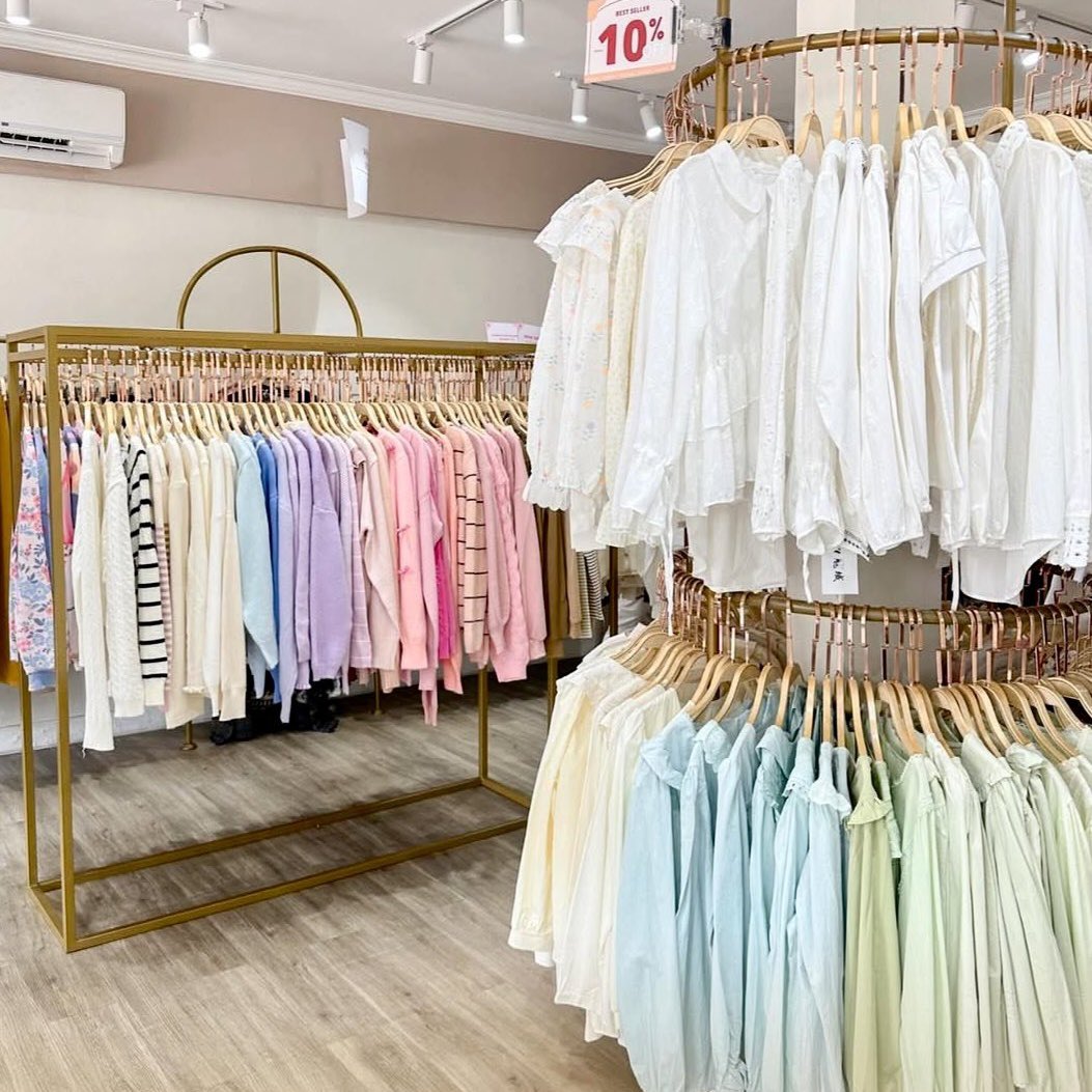 berburushopee's tweet image. come here and you’ll literally want to buy everything, it’s so affordable😭🫶🏻