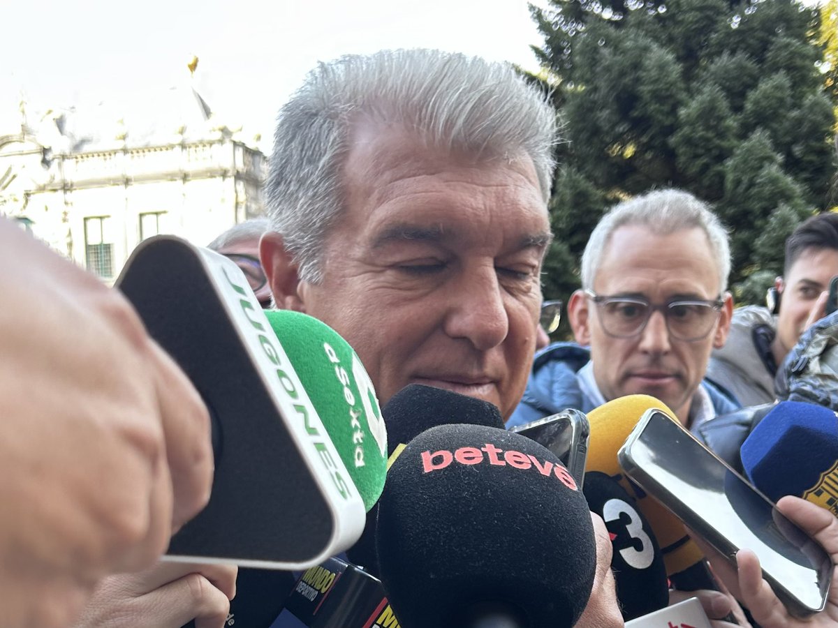 🔵🔴 Joan Laporta, des de Bruges, abans del partit d’aquest vespre:

🗣️”L’equip està millorant i en línia ascendent.”

🗣️ “Tenim moltes ganes de Camp Nou. El de divendres és un test que hem de fer. Tant de bo tornem el 22 o el 29 de novembre”

<a href="/Laporteriabtv/">La Porteria</a> <a href="/btvesports/">btv esports</a> #FCBLive