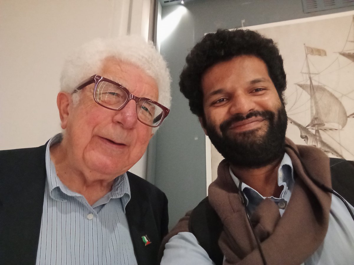 "Üçüncü gündeyim. Uzaktan iki kişi görüyorum. Edward Said'in oğlu, Wadie Said ve Yahudisi kökenli bir İsrailli ve İngiliz tarihçi, Avi Shlaim." diye başlıyor Waseem Ahmad Sıddıqui.

İki hafta önce, İsrail'in Gazze'de işlediği savaş suçlarını araştırmak üzere kurulan Gazze