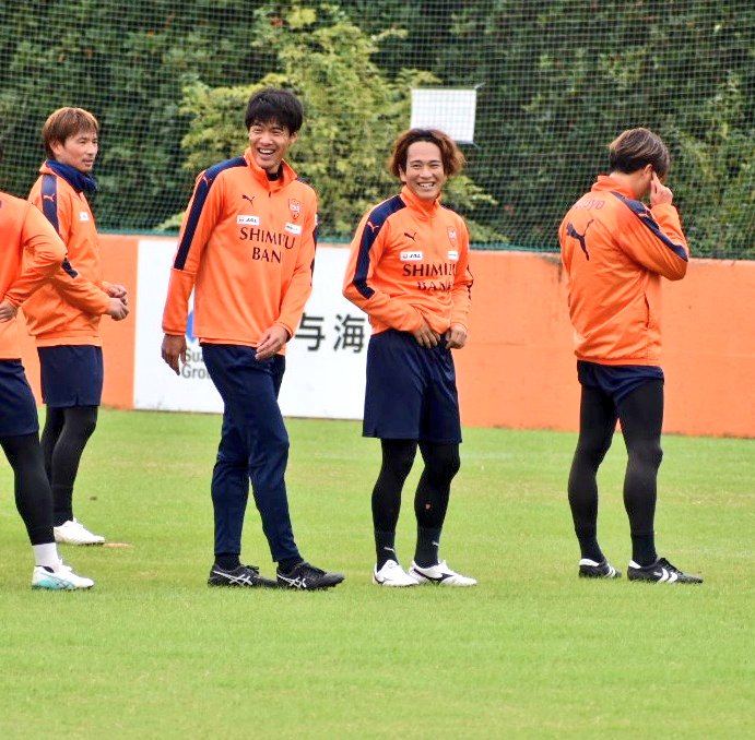 siiy256815's tweet image. 早く帰らなきゃで最後まで見られませんでしたが
笑顔が見られて一安心😊🧡

 #清水エスパルス
 #羽田健人
 #三保活