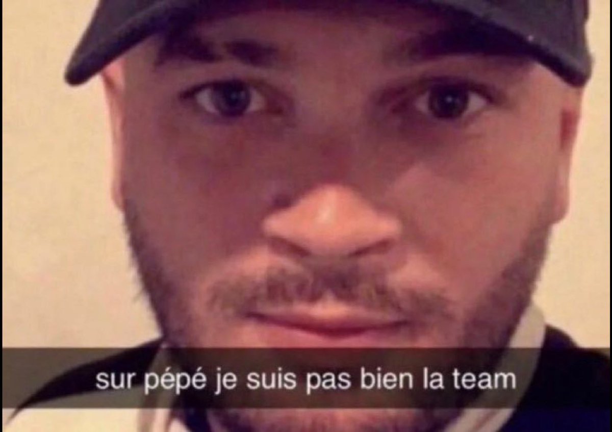 pacros_julia's tweet image. 20 minutes que j’avance PAS alors que j’ai une bonne place il se passe quoi sur le site ??? #Jul #Ticketmaster