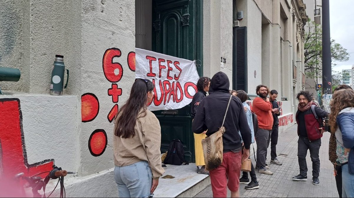 IFES ocupado!!! 
El día de la elección 
El lugar donde votan docentes y  egresados
LUC vigente 
GOBIERNO ausente