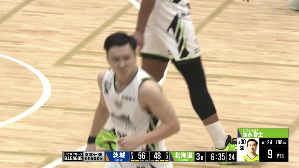 3Q 追い上げる展開で #富永啓生 がステップバックからまず1本目の3