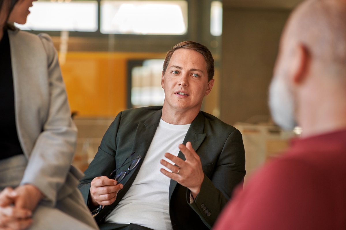 HPE Support tweet media