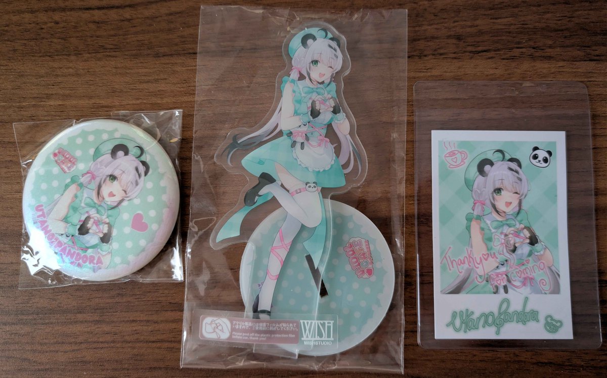The <a href="/UtanoPandora/">Utano Pandora 🎤🐼 🔜 Hyper Japan</a> set from the V-Idol Cafe by <a href="/neonshrine_shop/">Neon Shrine</a> arrived today!!
It is sooo cute!!!
