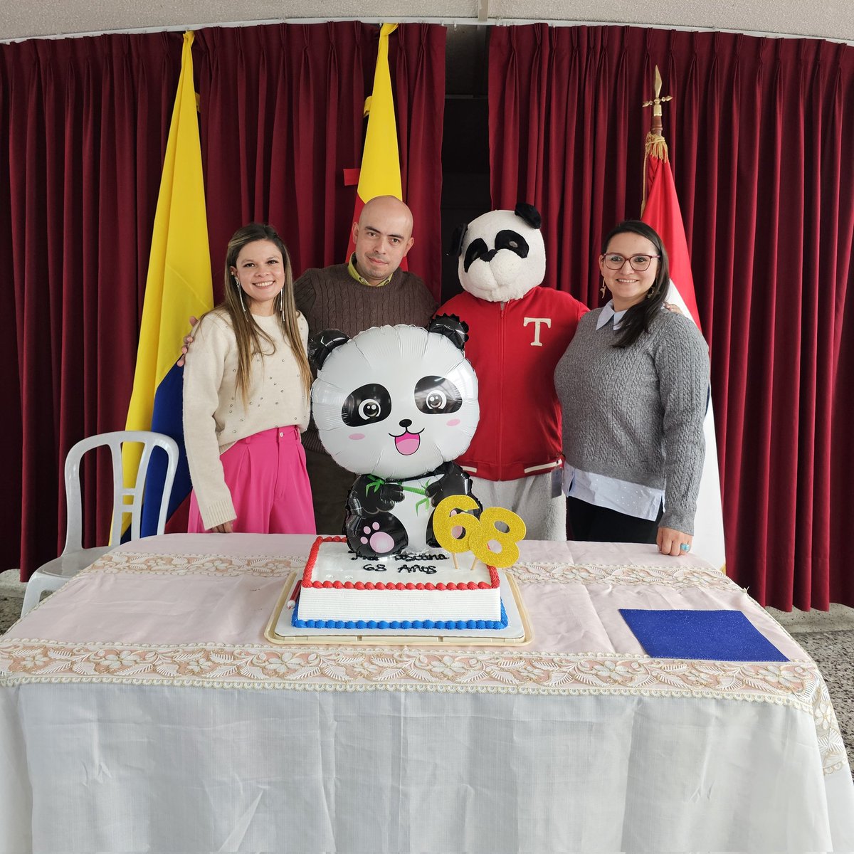 julcaruca's tweet photo. Celebramos un año más del  Gimnasio Santa Cristina de Toscana 🎉. Gracias a todo el equipo por caminar con nosotros en este proyecto lleno de propósito y futuro ♥️🤍💙 #ToscanaLifeStyle #SomosIskola https://t.co/uxlBVvvo1G