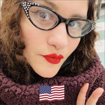 Selvianayahya1's tweet image. #NewProfilePic