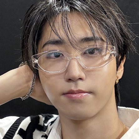 너무 똑같이 생갸서 약간 무서울지경