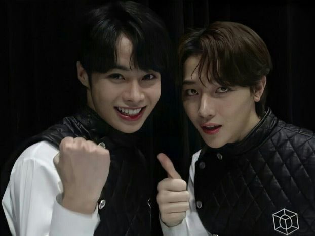 ungkookk's tweet photo. MY FOREIGNERZ💔 https://t.co/mT0ZMs0lIz
