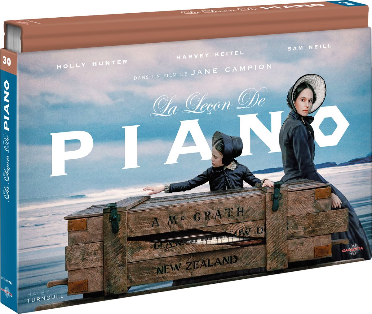 Pour le 30ème numéro de sa collection Coffret Ultra Collector, <a href="/CarlottaFilms/">Carlotta Films</a> proposera "La Leçon de piano" ("The Piano", Jane Campion, 1993) en 4K Ultra HD Dolby Vision + Blu-ray + livre 200 pages et 1h10 de bonus, illustré par <a href="/lescarletwoman/">Haley Turnbull</a>, le 2/12 : dvdfr.com/dvd/f302601-le…