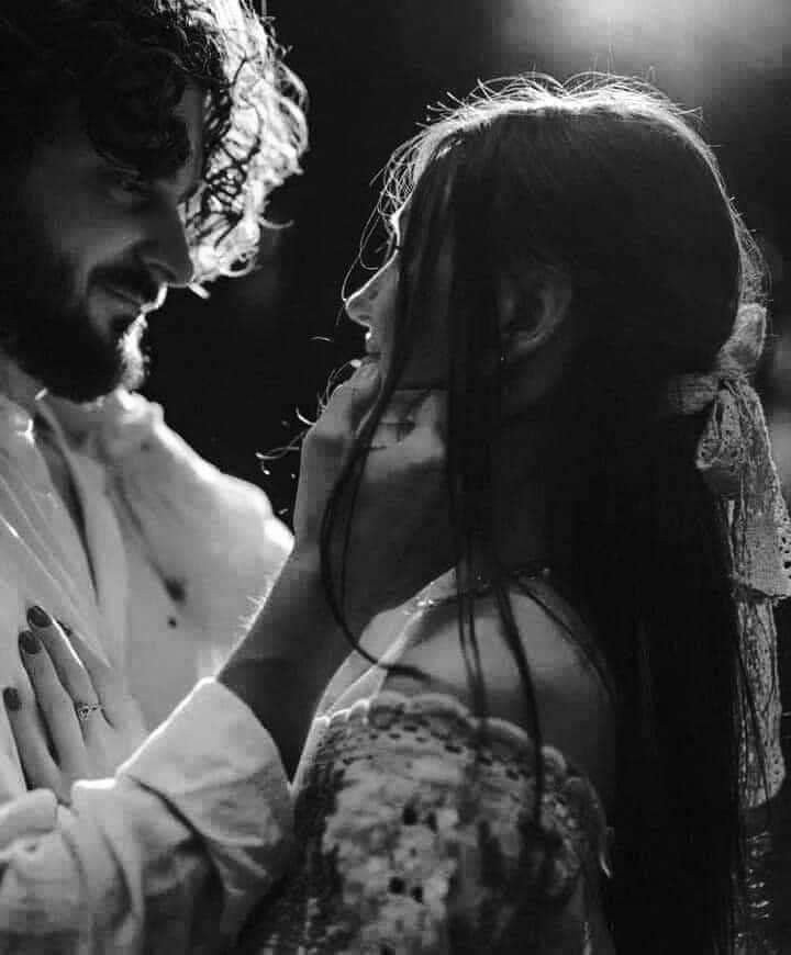 کچھ لوگ ہمارے پاس سے تو چلے جاتے ہیں لیکن ہمارے دل سے نہیں جاتے ۔۔۔۔۔

" شعر ہے کہ "

مجھ کو معلوم نہ تھی" ہجر" کی یہ  رمز کہ تو 
جب میرے پاس نہ ہو گا ۔۔ تو ہر سو ہو گا ۔۔۔۔۔
🌝

#داستان_دل