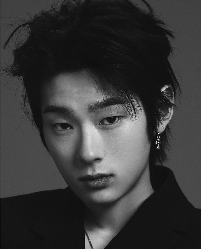 NOWIMYOUUNG's tweet photo. behind the Name: NOWIMYOUNG https://t.co/NY8FAe3XvL