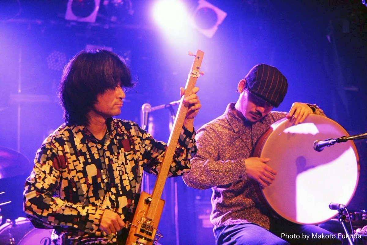 ishidasoko's tweet photo. 《ライブ②》
Sanpin
11/8(土)  14時〜

エレクトリックとアコースティック混成の自作楽器によるエスノ・ポップ・デュオ
●久田祐三 : フレームドラム・ダラブッカ・レク他
●尾上祐一 : 回擦胡・リボンコントローラ

石田倉庫のアートな2日間
2025年11月8日(土)・9日(日)
10:00-17:00 ※入場無料 https://t.co/LJF2UTRFWB