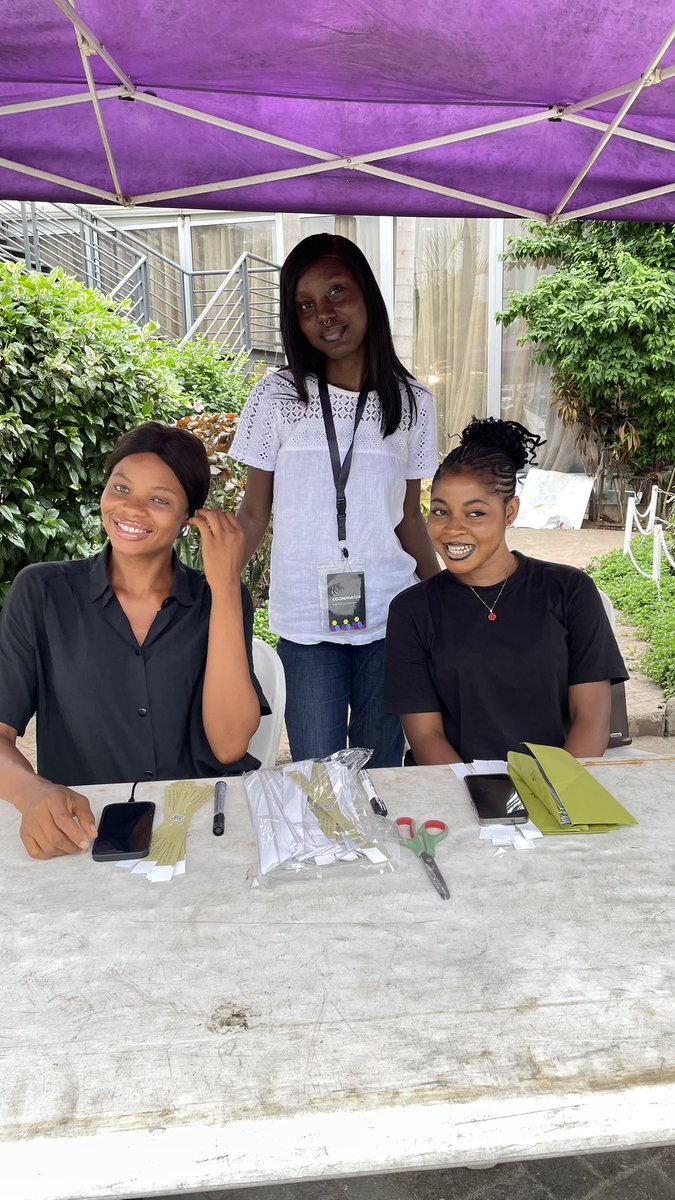 super mom tweet media