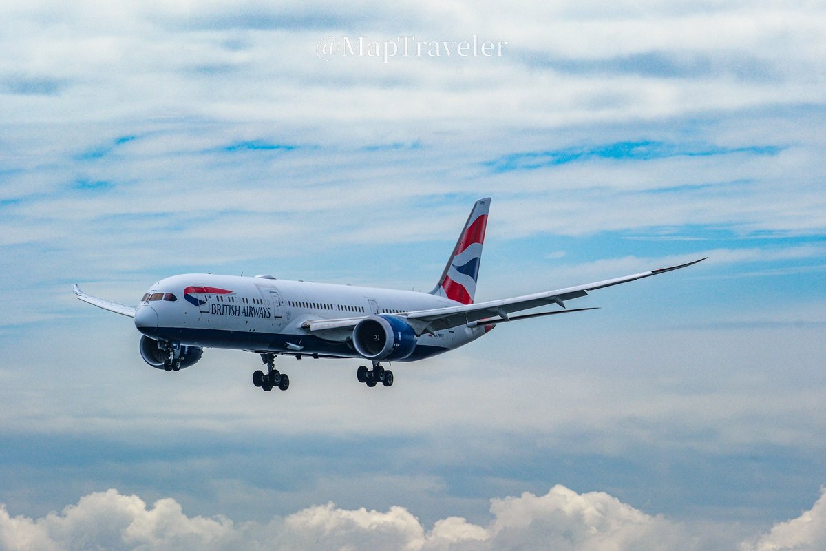 #羽田空港 #HND #airlines
2025-08-13 
羽田空港（ソラムナード展望テラス）
BRITISH AIRWAYS（G-ZBKH）
Boeing B787-9 Dreamlines 
Descending towards the runway-A

FUJIFILM X-H2　
XF150-600mmF5.6-8 R LM OS WR
F14　1/800ss　M　ISO800  
焦点距離420.3mm（35ｍｍ換算630mm）
