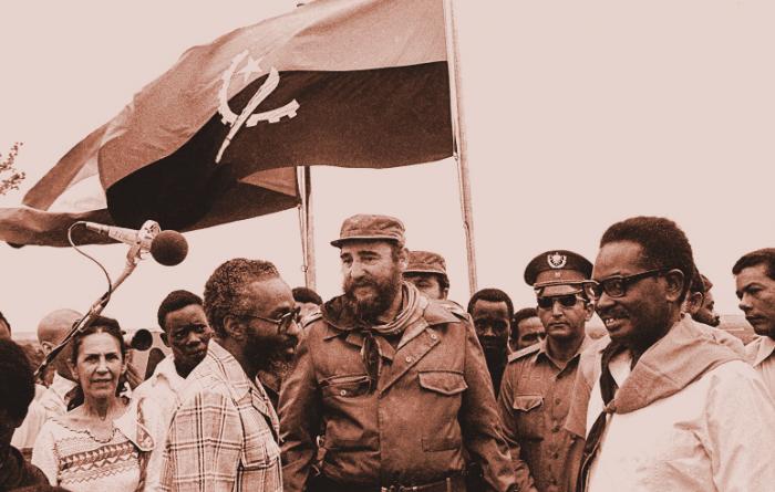 El heroísmo también se hereda.
#Cuba conmemora hoy el aniversario 50 del inicio de la Operación Carlota, como fue denominada la ayuda militar internacionalista prestada por la Isla a #Angola. Gloria eterna a los héroes y mártires de nuestras misiones internacionalistas. #Matanzas