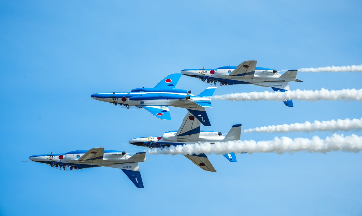 _whiteqoo_'s tweet photo. ブルーインパルス（◜◡◝)

#入間航空祭2025 https://t.co/LBW0KWP4Qk