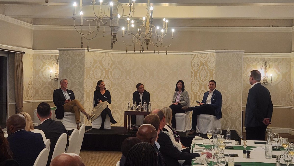 SF_FamilyOffice's tweet image. Yesterday, we hosted a philanthropy dinner and topical panel discussion at The Country Club Johannesburg. 

The group explored practical aspects of philanthropy and how private efforts can support national development and community upliftment. 

#southafrica #philanthropy #impact