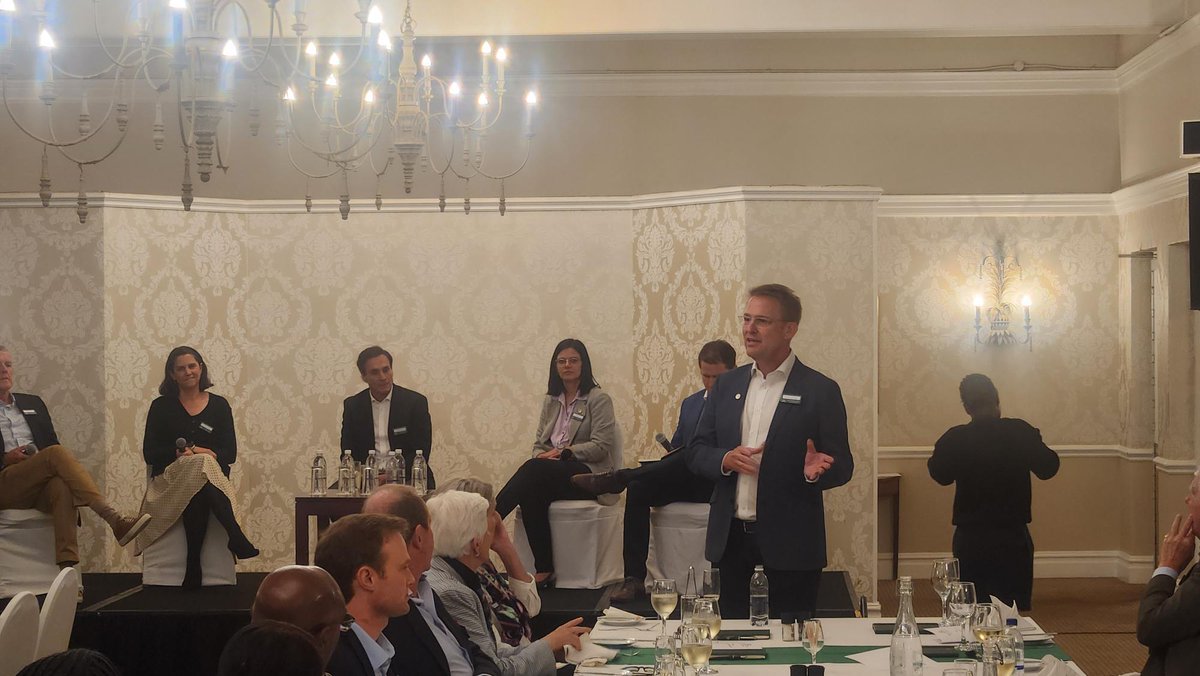 SF_FamilyOffice's tweet image. Yesterday, we hosted a philanthropy dinner and topical panel discussion at The Country Club Johannesburg. 

The group explored practical aspects of philanthropy and how private efforts can support national development and community upliftment. 

#southafrica #philanthropy #impact