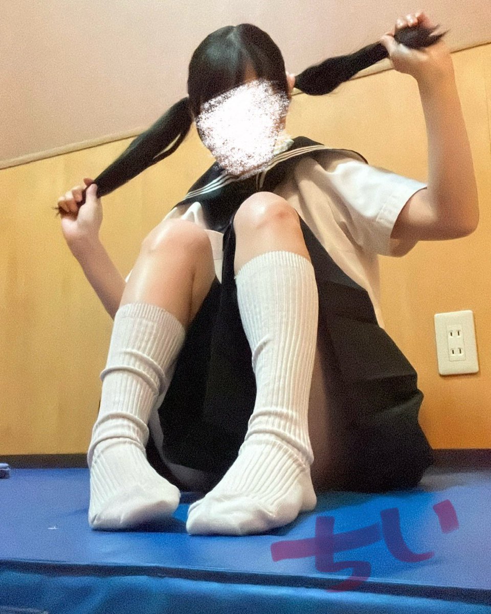 amaaichii's tweet photo. 福岡放課後クラブ🎒
ロリ部門代表🎀
甘井ちいちゃんです！！！🐥⸒⸒

セーラー服💓ブレザー制服💓学校系がだいすきな142cm34kgのミニマムガールです👧🏻♥️

応援してください😊💕💗🎀
https://t.co/YZ64jeqhvx

#駅チカ #福岡放課後クラブ #甘井ちい #ロリ https://t.co/XLBq9lz4jb