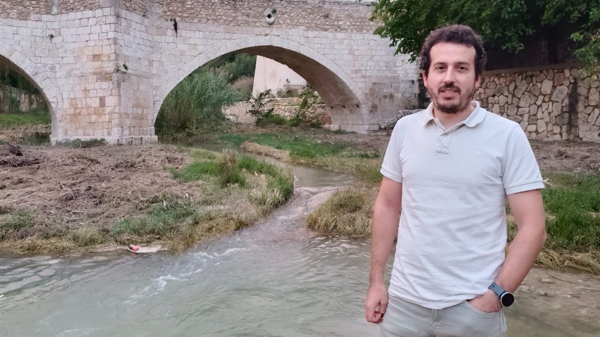 iiama_upv's tweet photo. 🏅Accésits temáticos: 
🔹 “Ingeniería del Agua y CC”
 🧑‍🔬 Carles Beneyto (IIAMA) 
🔹 “Agua y Ciudad” 
🧑‍🔬 Eduardo García (IIAMA) 
🔹 “Desalación y Desarrollo Sostenible” 
👩‍🔬 Isabel María Requena (PSA - CIEMAT) 
🔹 “Planeta y Desarrollo Sostenible” 
👩‍🔬 Esther Mendoza (ICRA) https://t.co/HmRIlSW2Og