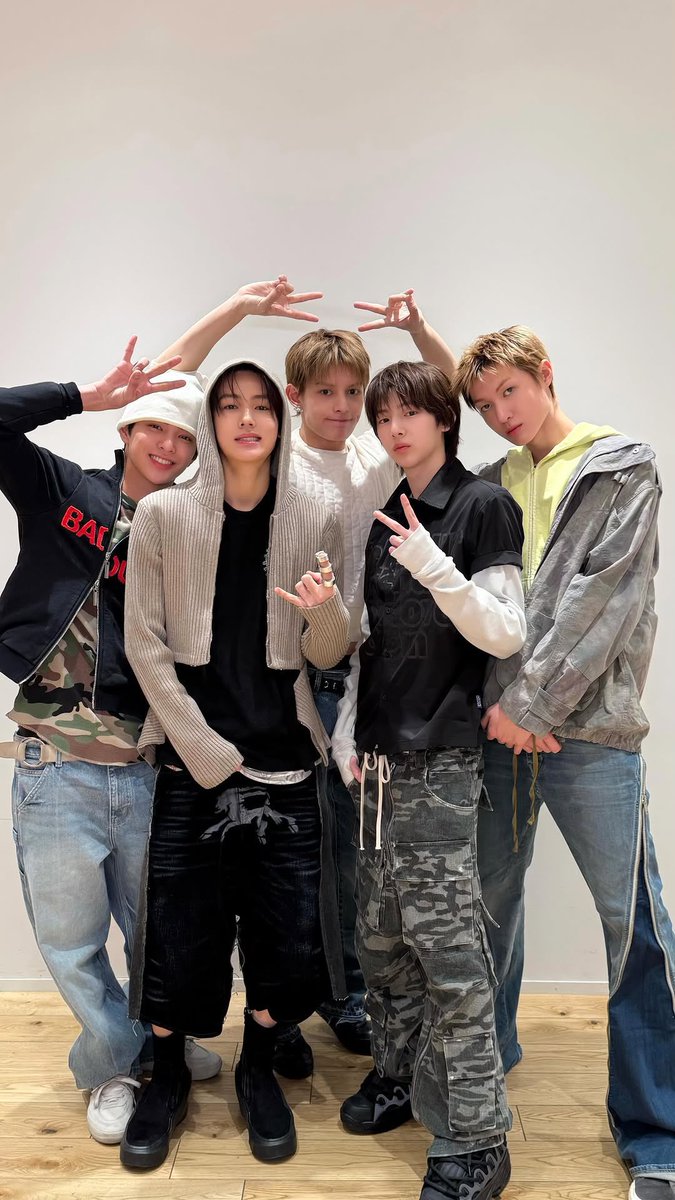 𝐌𝐨𝐜𝐡𝐢.☘︎ ݁˖ tweet media